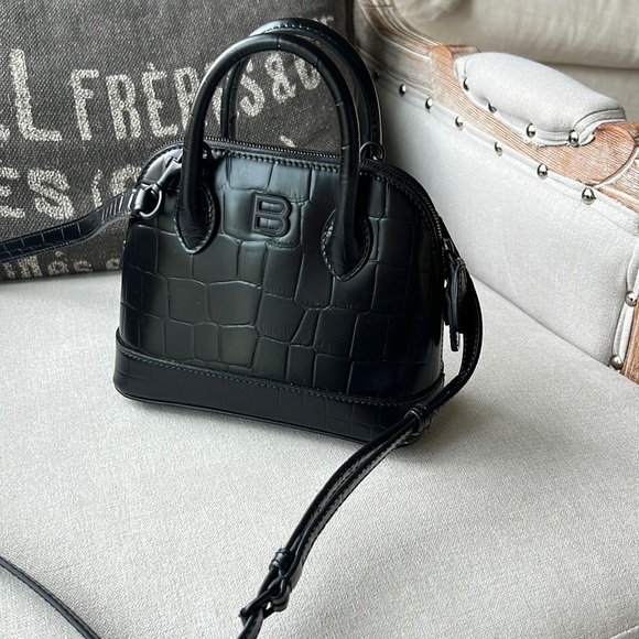 Balenciaga Handbags - Balenciaga xxs crossbody purse